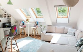 Cozy Flat In The Heart Of The City